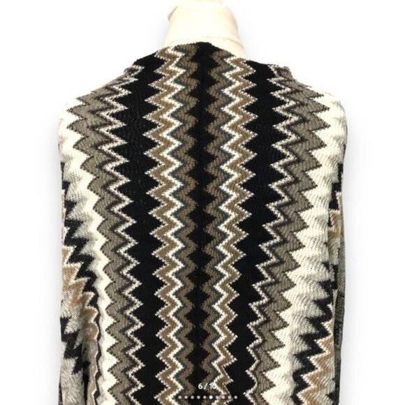 Cruise Club Women’s Boho Ethnic Pull-Over Sweater Poncho, Gray, One Size - Picture 4 of 9